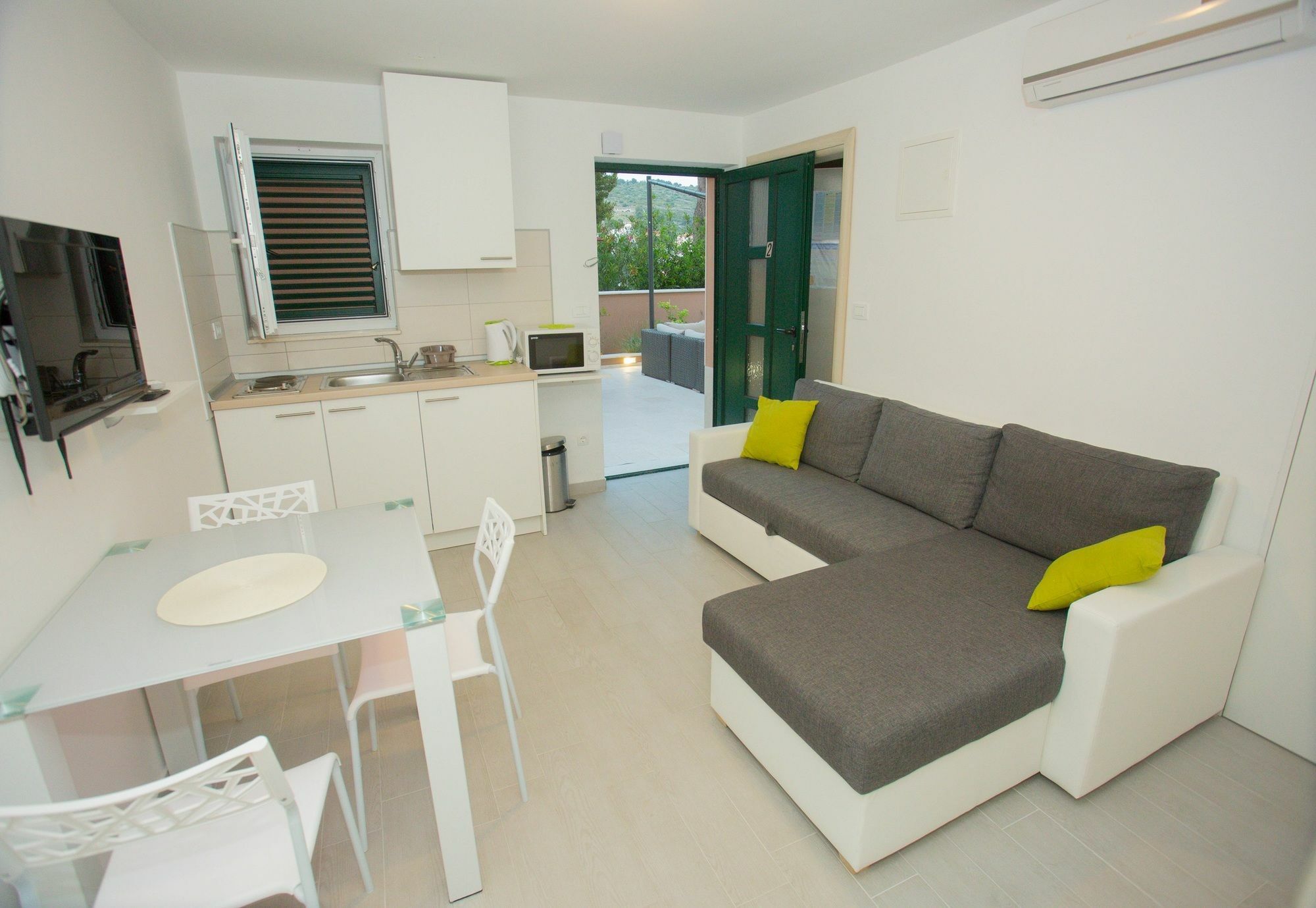 Apartments Marly Trogir Extérieur photo